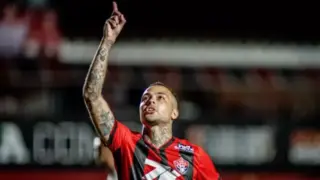 Thiaguinho no vitória