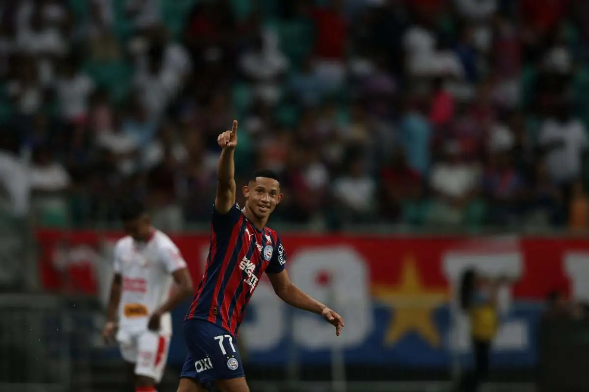tiago bahia triunfo