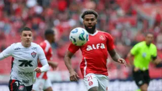 Vitória perde em estreia de Fabio Carille