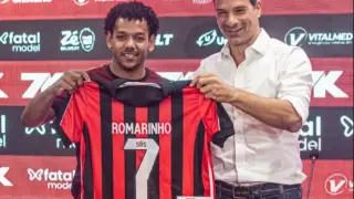 Romarinho apresentado