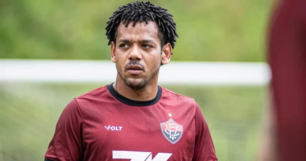Romarinho treino Vitória atacante