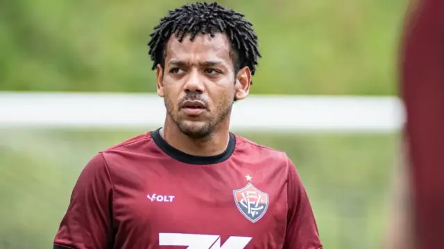 Romarinho treino Vitória atacante