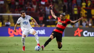 Sem pontaria, Sport e Bahia não saem do empate no Brasileirão