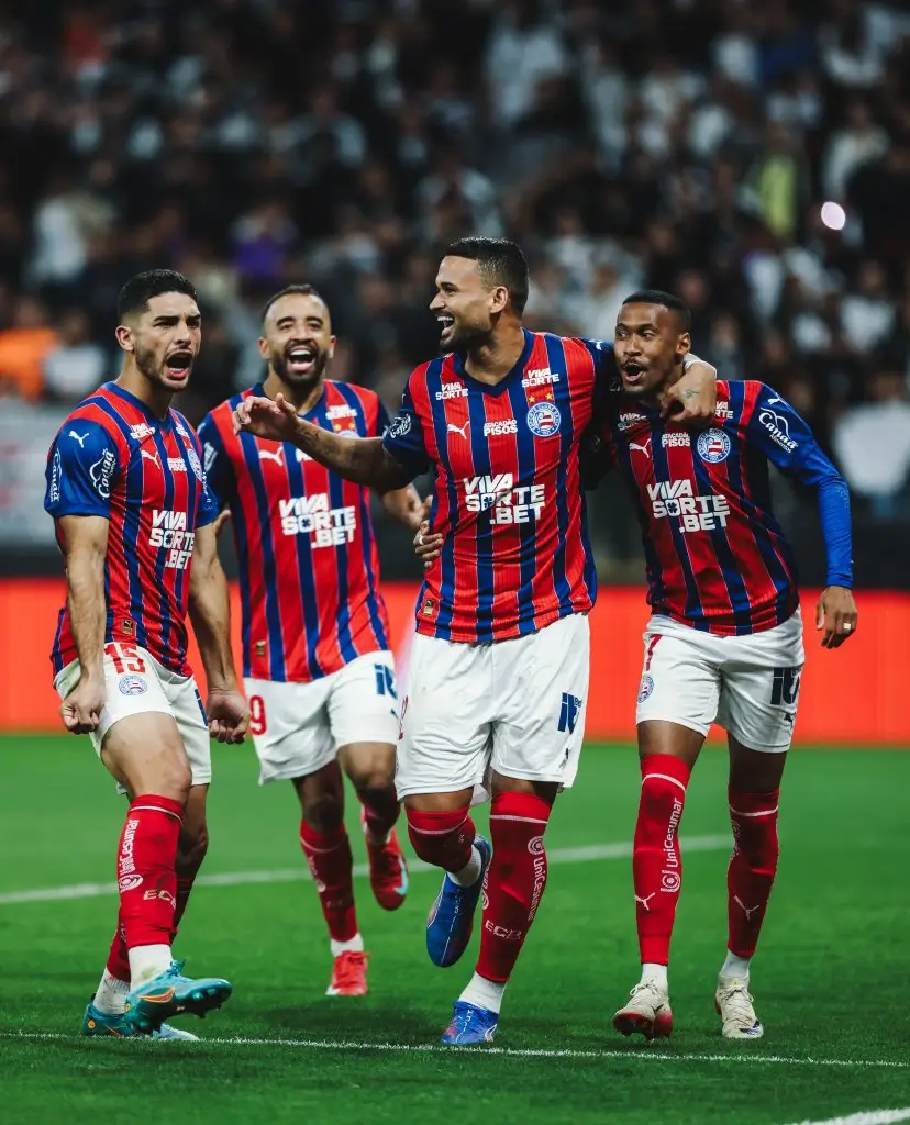 Bahia vence o Corinthians