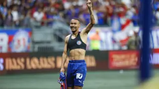 Ademir faz gol para o Bahia