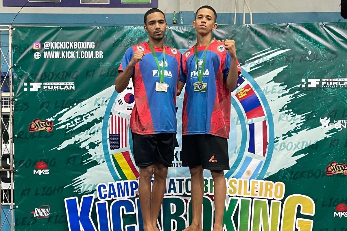 Arthur Gabriel e Carlos Eduardo kickboxing