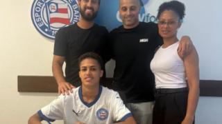 Bahia quebra recorde e paga milhões por promessa de 14 anos