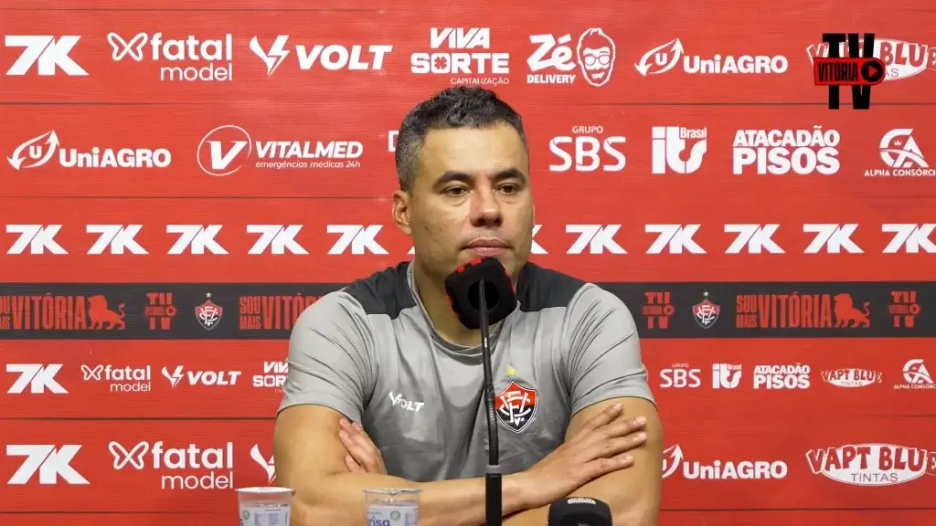Jair Ventura técnico do Vitória
