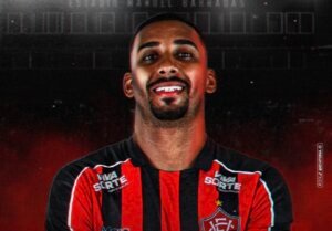 Vitória anuncia contratação do lateral Mateusinho