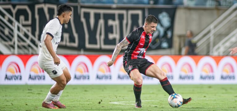 Renato Kayzer do Vitória