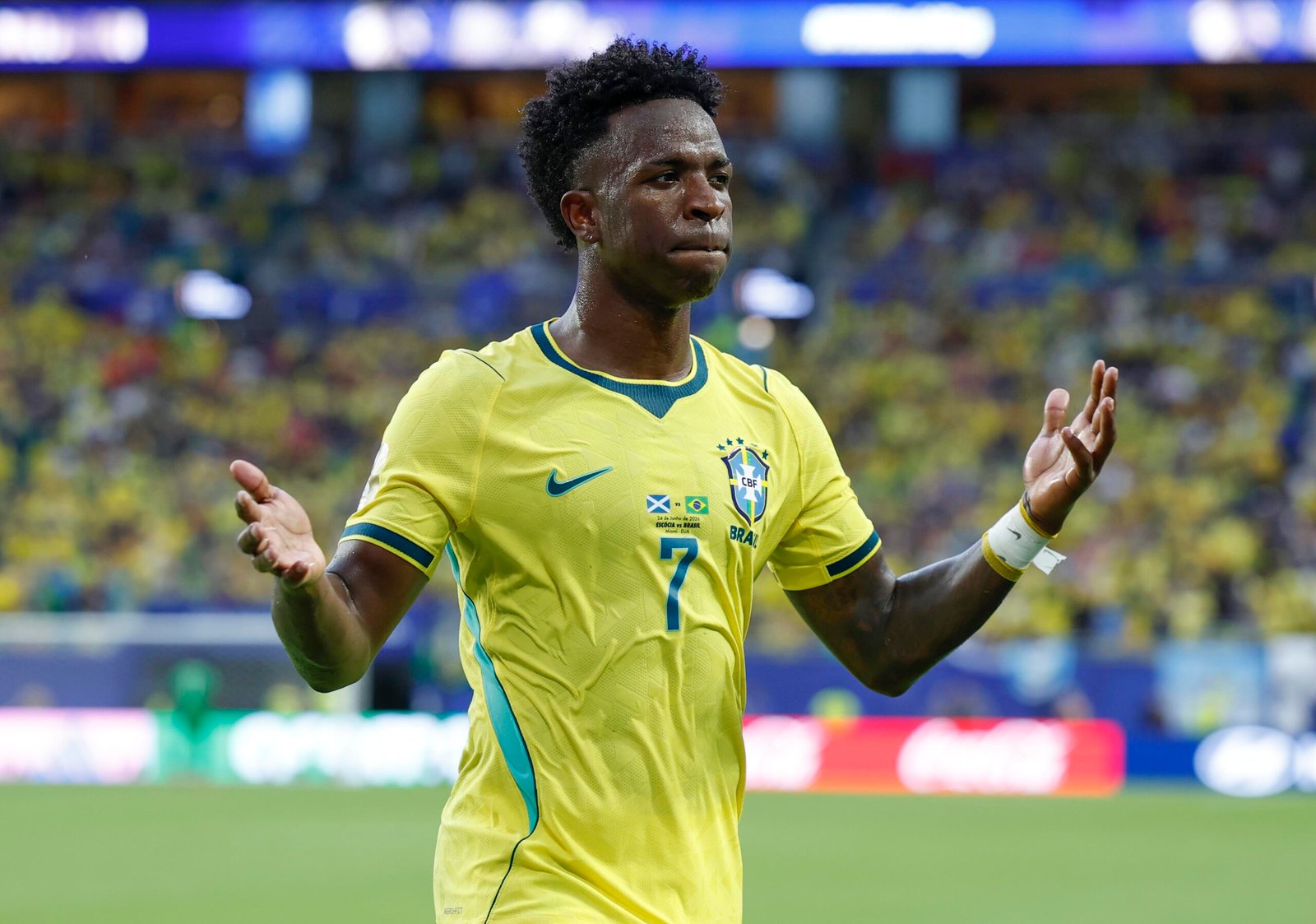 Vini Jr no jogo Escócia x Brasil na Copa do Mundo 2026