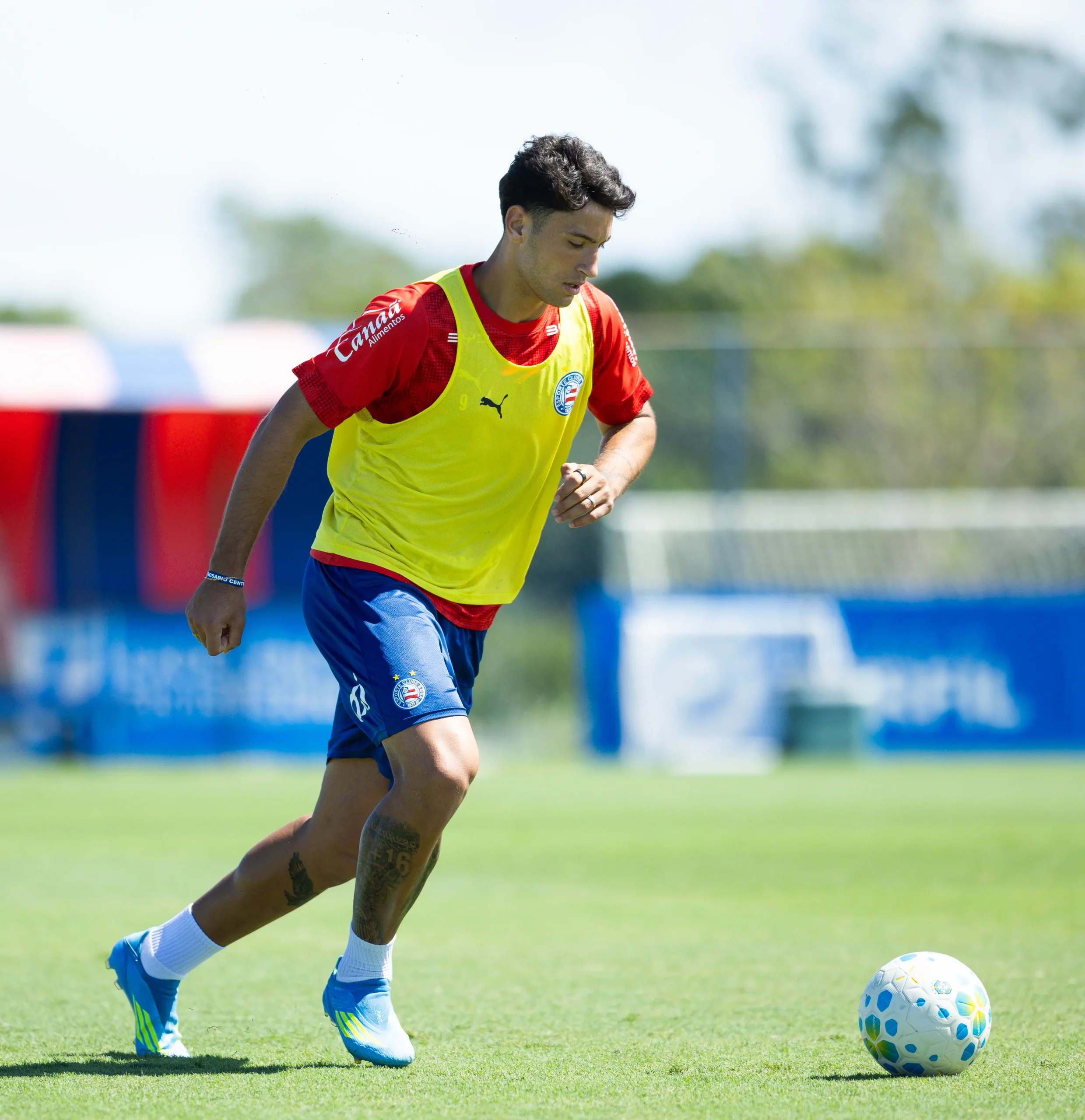 Alejo Véliz treinando pelo Bahia