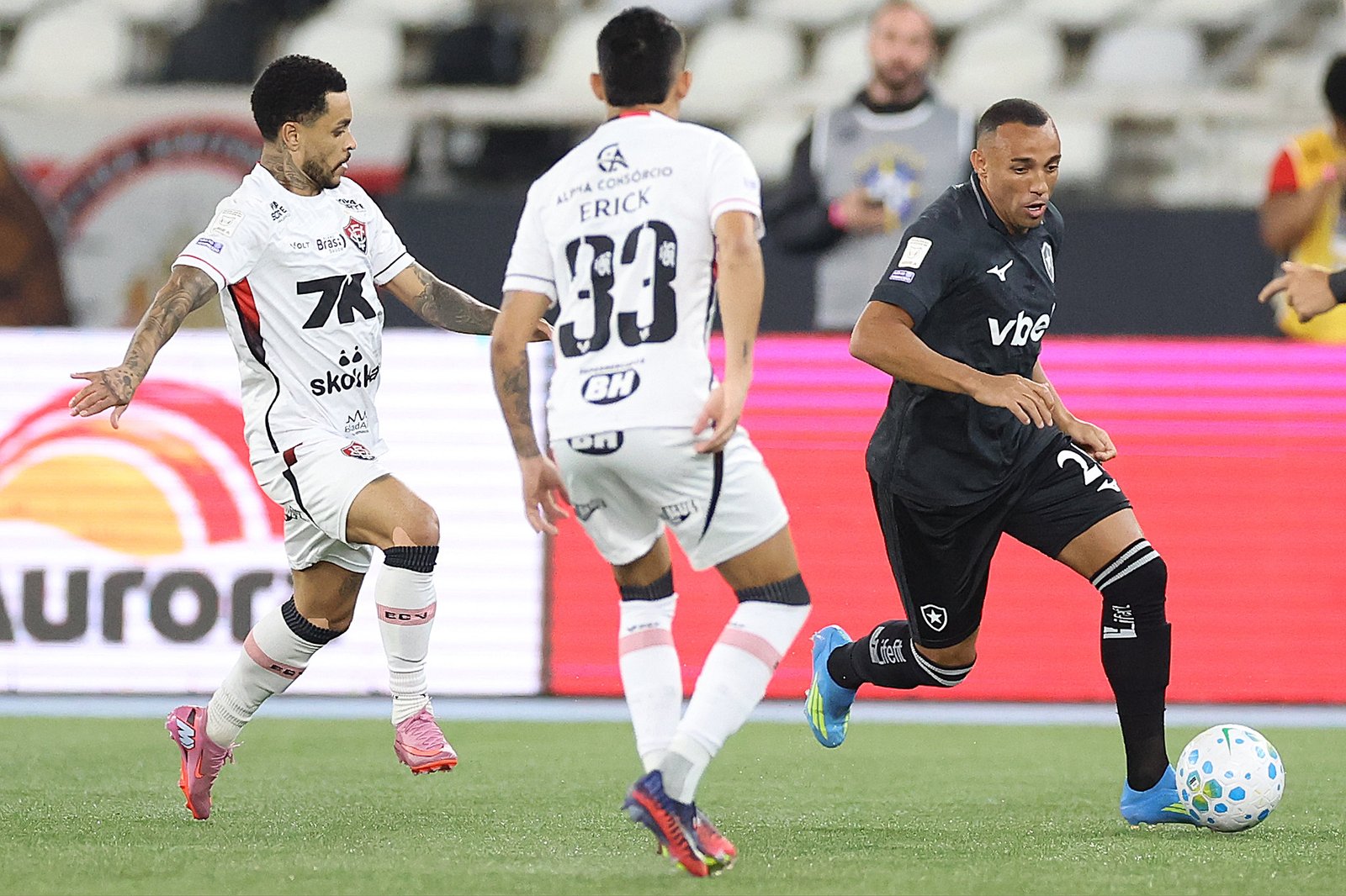 BOTAFOGO x Vitoria BA pelo Campeonato Brasileiro no Estadio Nilton Santos, 23 de Julho de 2026, Rio de Janeiro, RJ, Brasil.