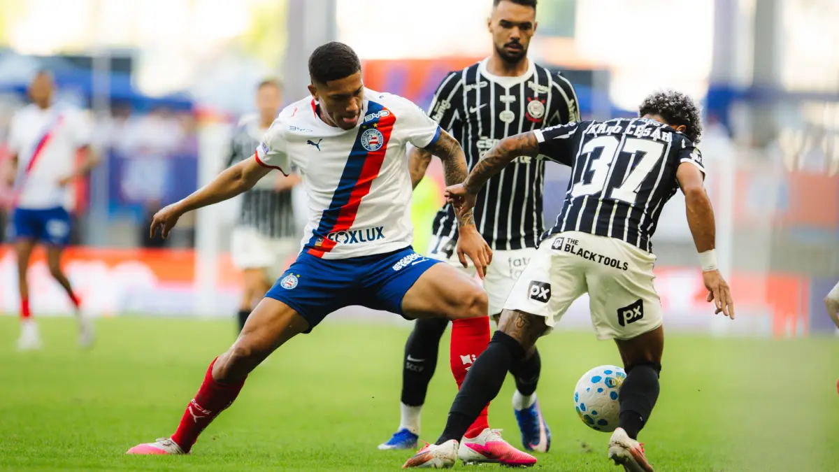Luiz Guilherme em partida do Bahia contra o Corinthians na Arena Fonte Nova