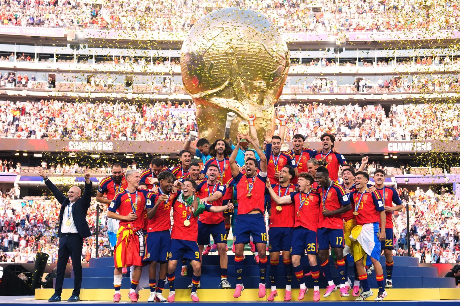Atletas da Seleção Espanhola. Espanha campeã da Copa do Mundo 2026