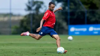 Caio Alexandre treinando pelo Bahia