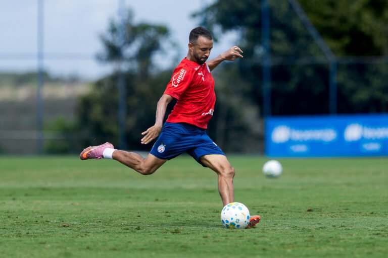 Caio Alexandre treinando pelo Bahia
