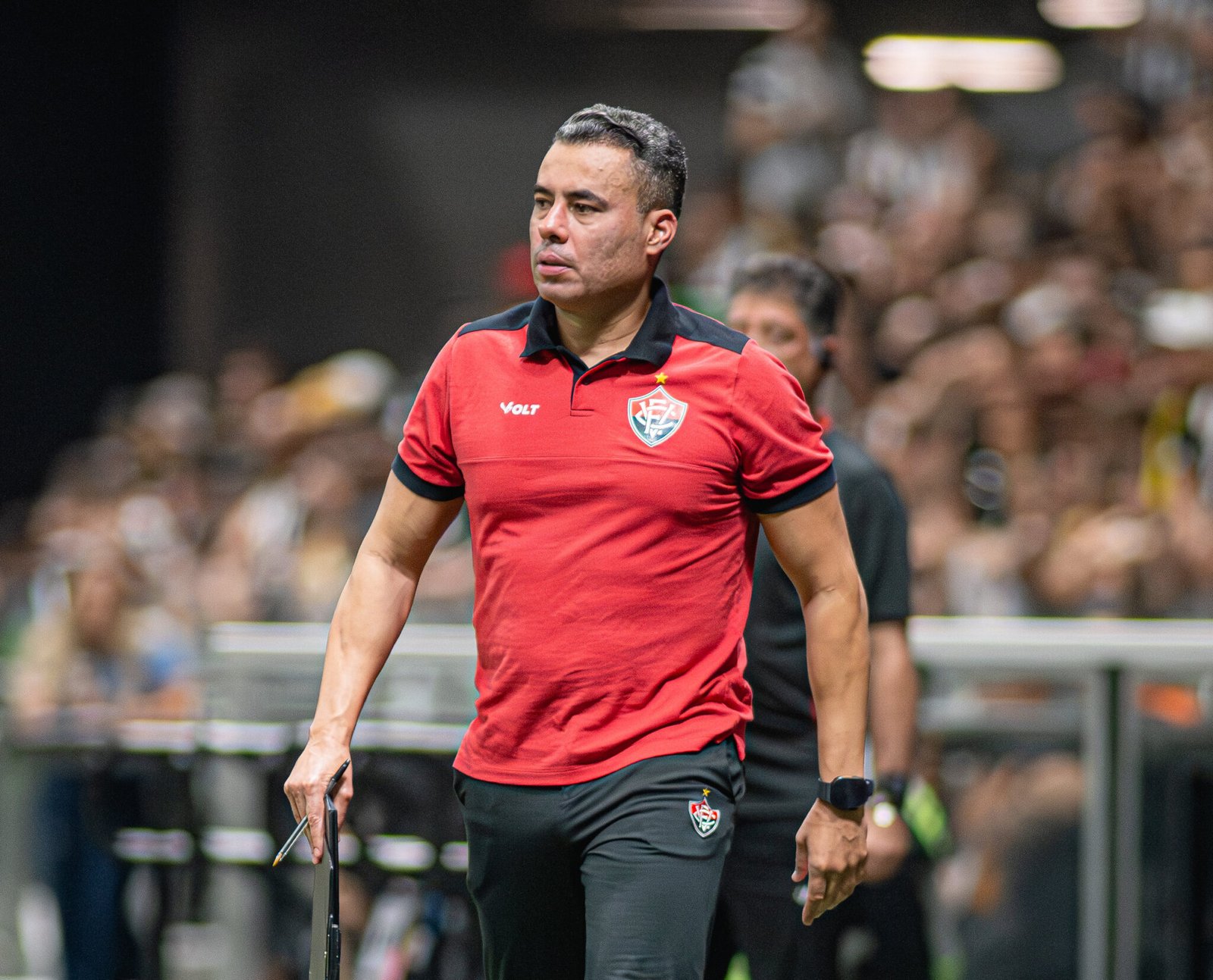 Jair Ventura, como técnico do Vitória em 2026