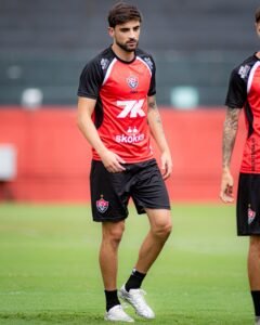 Rúben Ismael durante treino do Vitória no Barradão