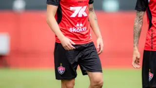 Rúben Ismael durante treino do Vitória no Barradão