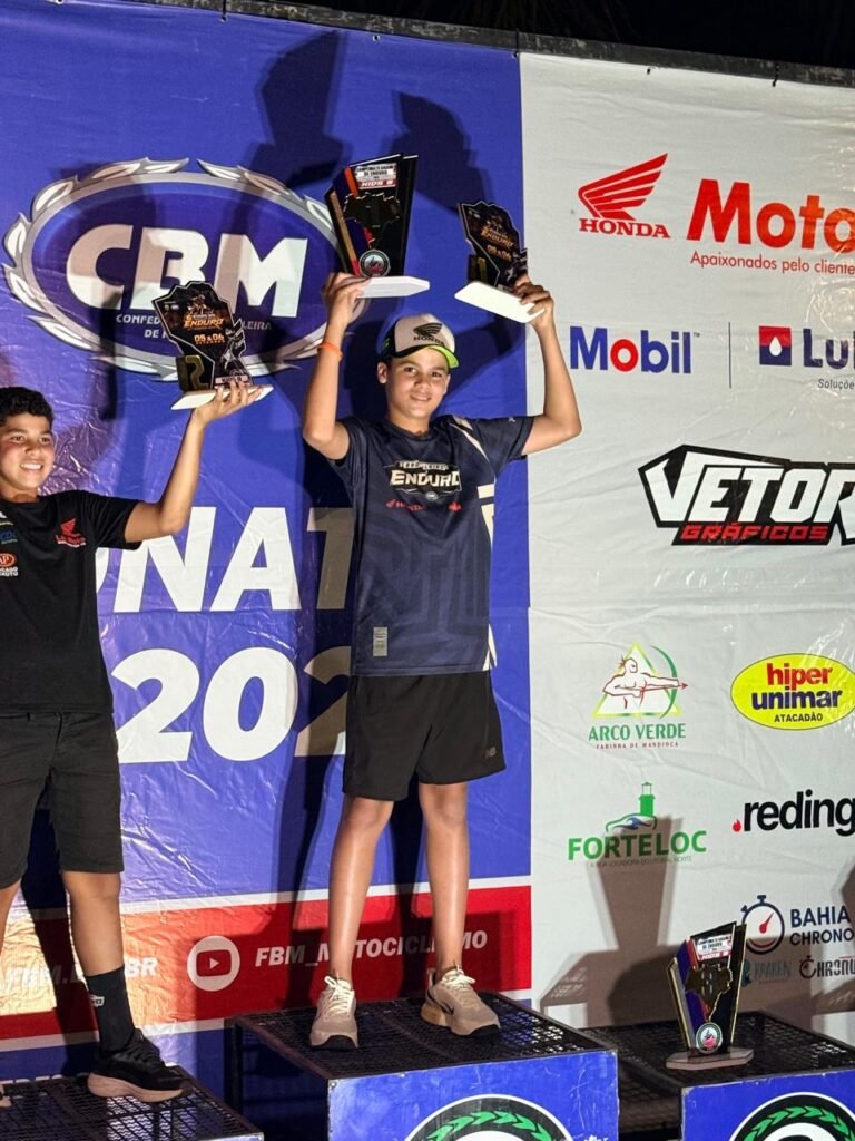 jovem piloto Felipe Maia