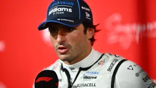 Carlos Sainz, piloto da Williams, em uma coletiva de imprensa da Fórmula 1