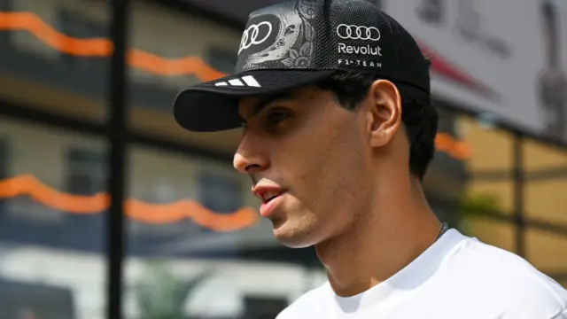 Gabriel Bortoleto, piloto brasileiro da Audi na Fórmula 1, durante coletiva de imprensa no GP do México.