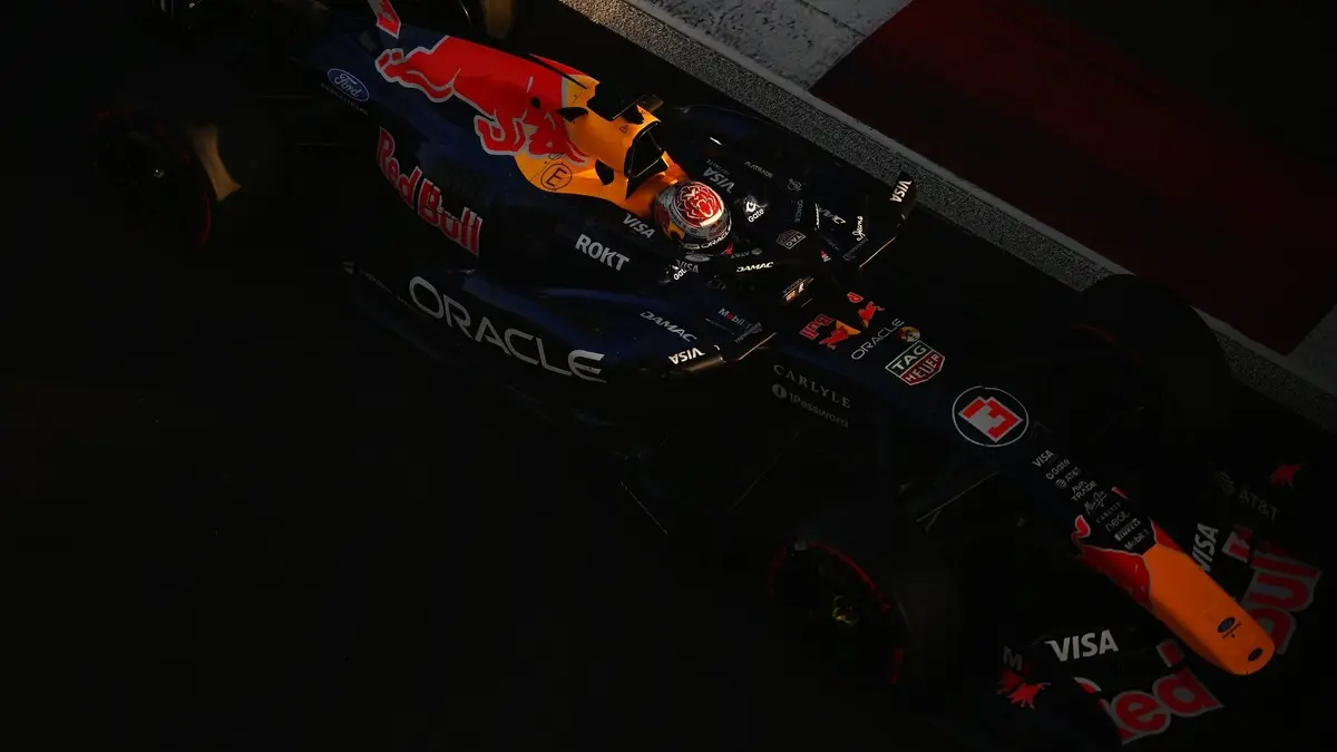 Max Verstappen e Liam Lawson disputam posição em incidente no TL2 do GP do México de Fórmula 1